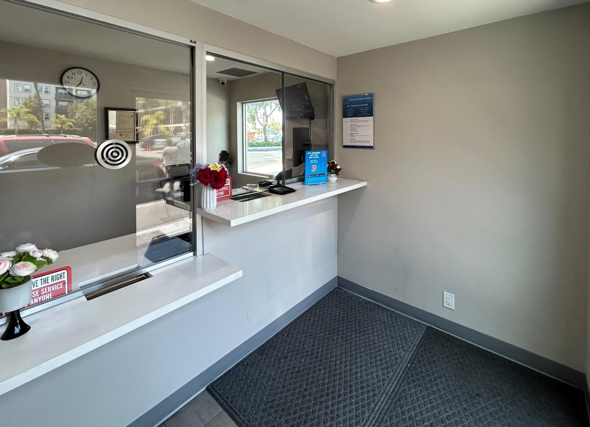 Studio 6 Suites Santa Ana, Ca Экстерьер фото